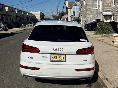 Used 2019 Audi Q5 2.0T Premium w/ Convenience Package image 5