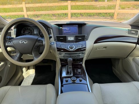 Used 2011 INFINITI M37 w/ Premium Pkg RWD image 23