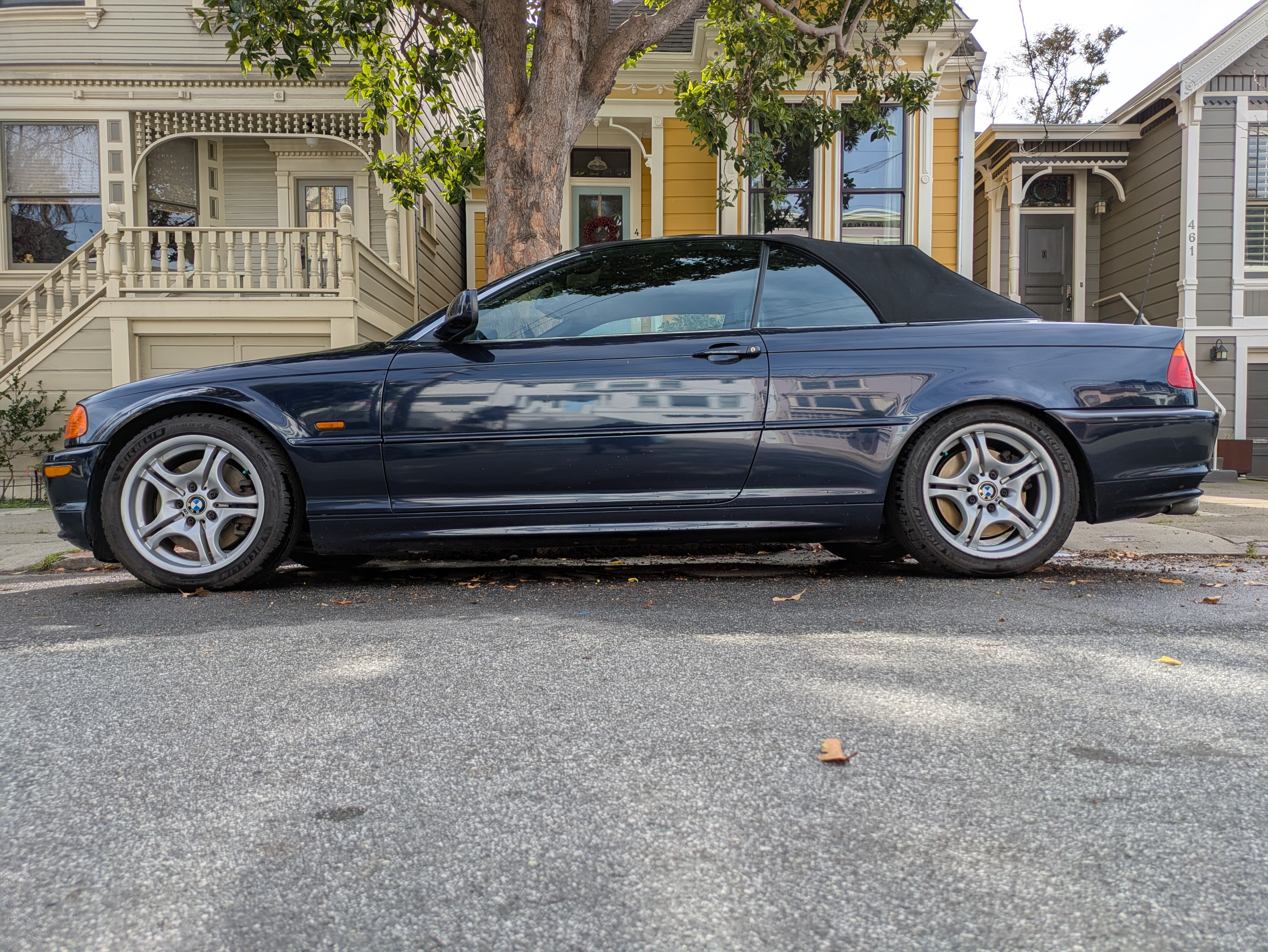 Used 2001 BMW 330Ci Convertible RWD image 1