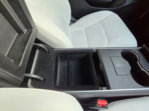 Used 2019 Tesla Model 3 Standard Range Plus image 18