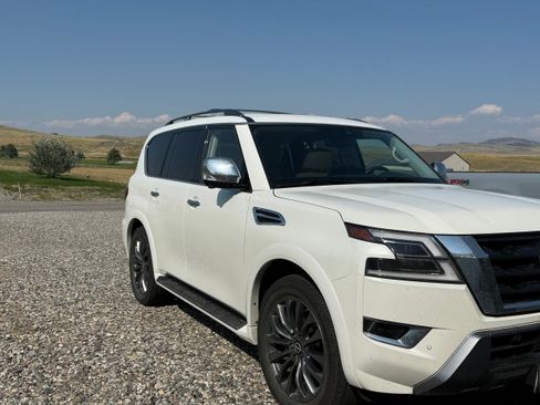 Used 2023 Nissan Armada Platinum w/ Captain's Chairs Package image 15