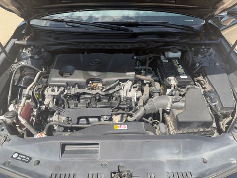 Used 2019 Toyota Camry LE FWD image 16