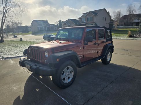 Used 2014 Jeep Wrangler Unlimited Sport w/ Quick Order Package 23S image 2