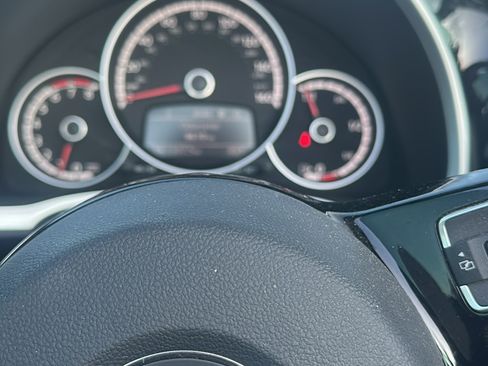 Used 2015 Volkswagen Beetle 1.8T image 5