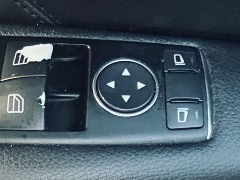 Used 2012 Mercedes-Benz C 250 C 250 Coupe 2D image 29