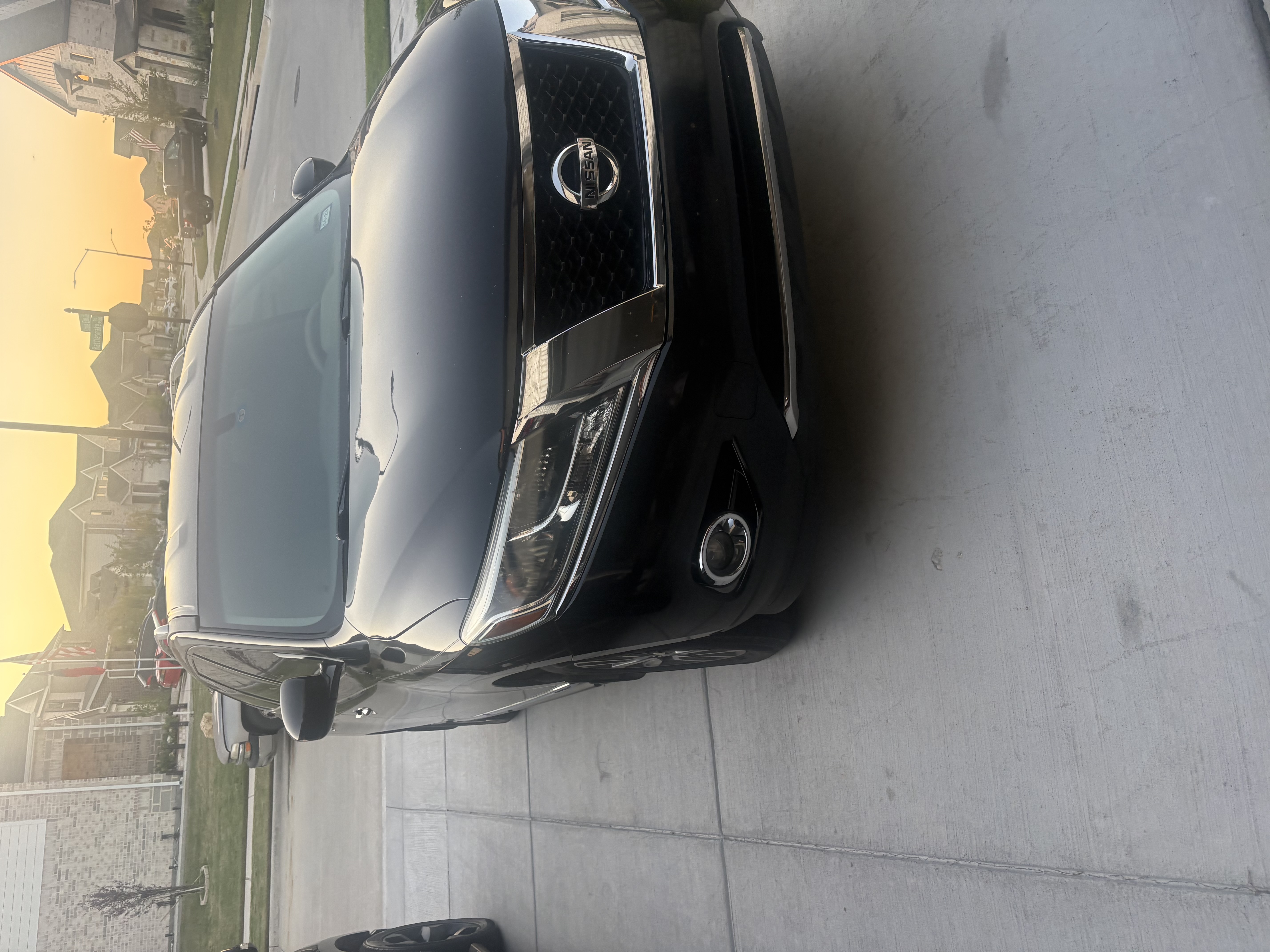 Used 2014 Nissan Pathfinder SL w/ Trailer Tow Package AWD/4WD image 9
