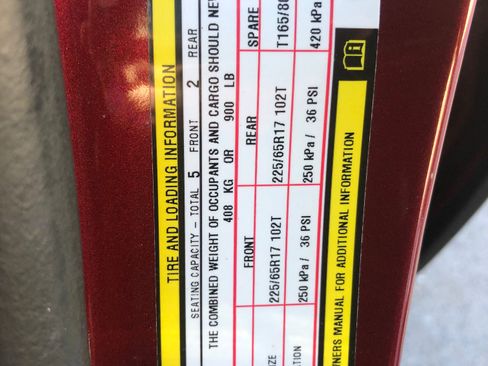 Used 2019 Jeep Cherokee Latitude Plus w/ Cold Weather Group image 9