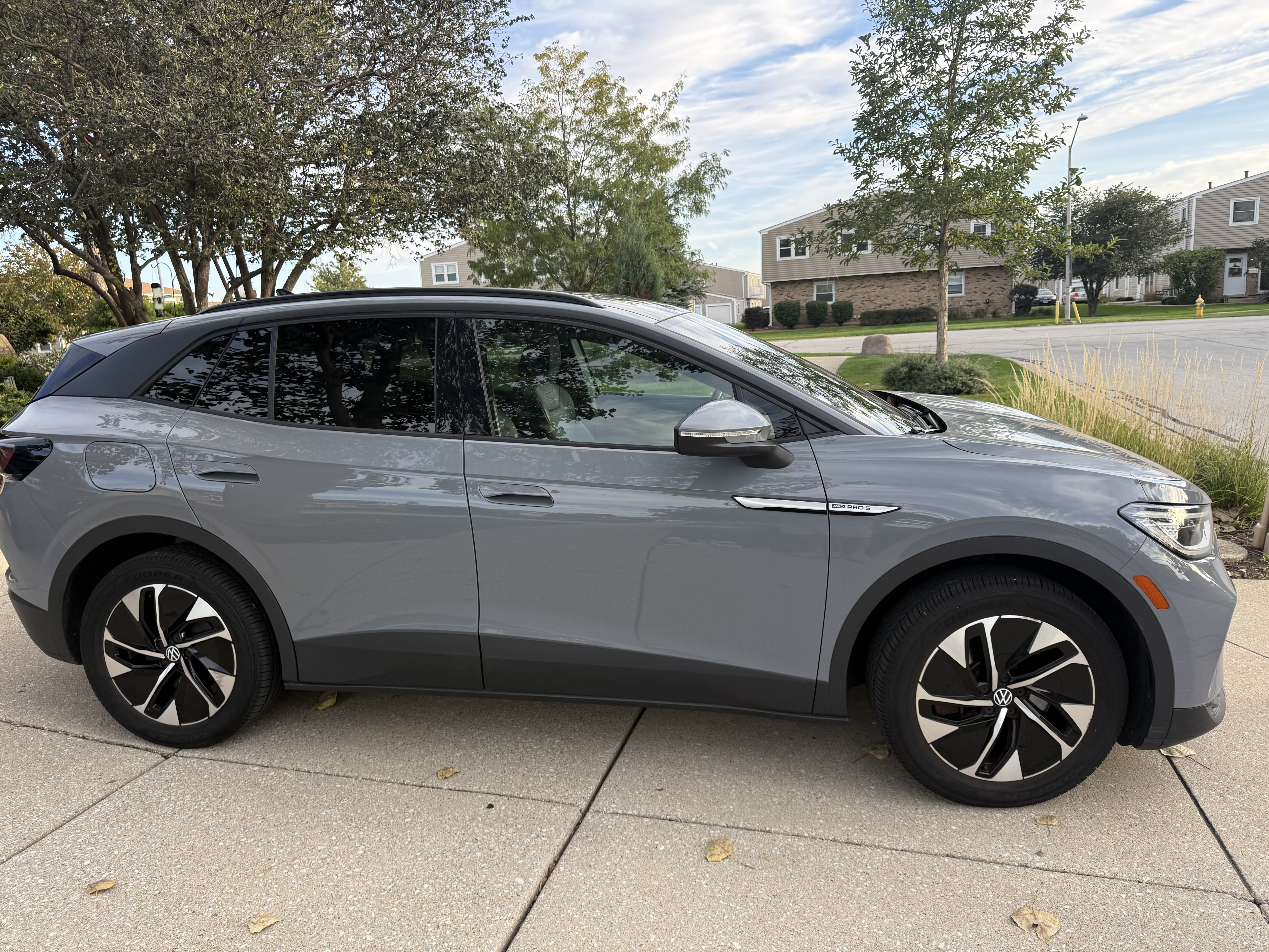 Used 2021 Volkswagen ID.4 Pro S AWD/4WD image 5