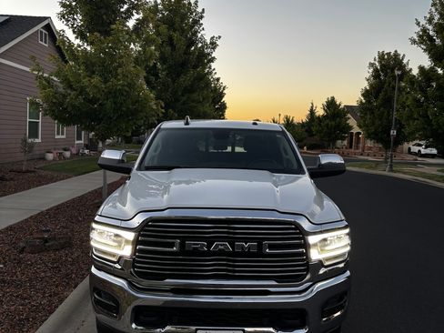 Used 2019 RAM 2500 Laramie AWD/4WD image 2