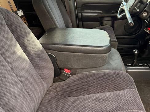 Used 2004 Dodge Ram 2500 Truck SLT w/ Sport Appearance Group image 8