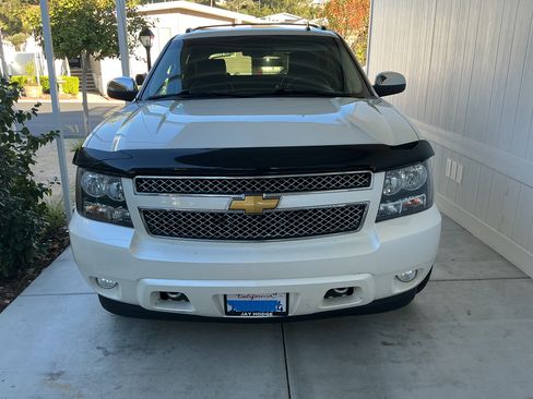 Used 2013 Chevrolet Avalanche LTZ image 1