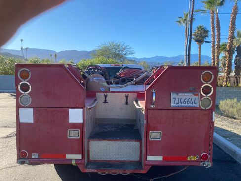 Used 2005 GMC Sierra 2500 SLT w/ Heavy-Duty Power Package image 2