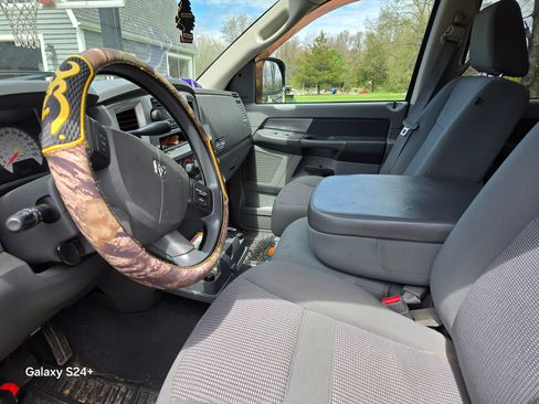 Used 2007 Dodge Ram 1500 Truck SLT w/ Quad Cab Big Horn Value Group image 8