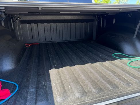 Used 2023 RAM 1500 Laramie AWD/4WD image 19