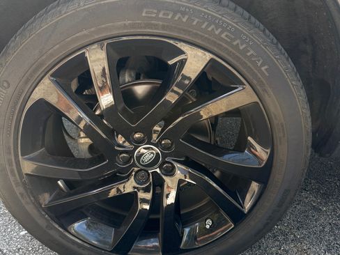 Used 2015 Land Rover Discovery Sport HSE image 18