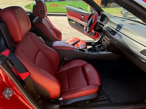 Used 2011 BMW 335is Convertible RWD image 9