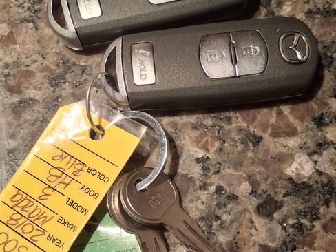 Used 2018 MAZDA MAZDA3 Touring image 10