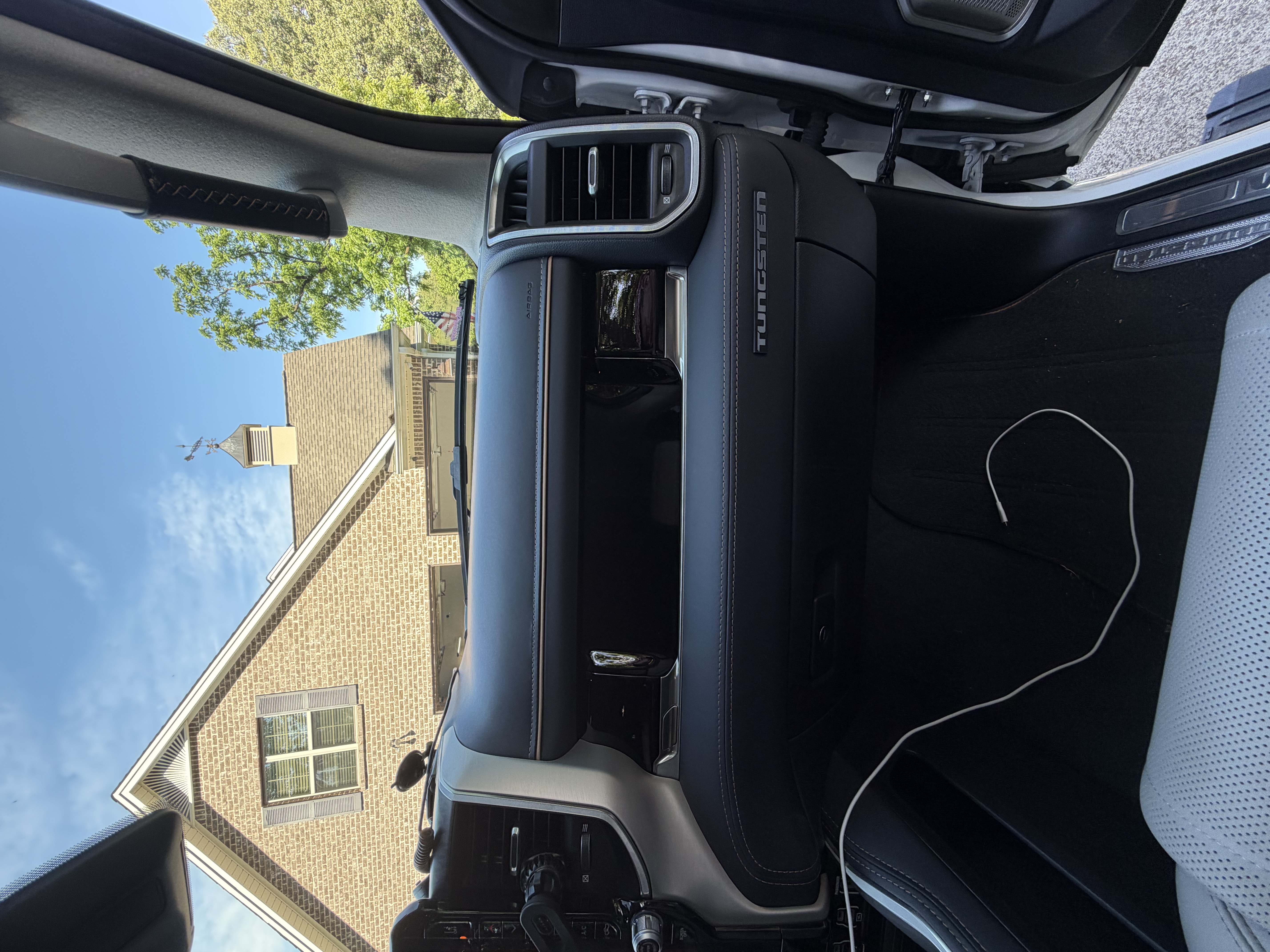 Used 2025 RAM 1500 Tungsten AWD/4WD image 9
