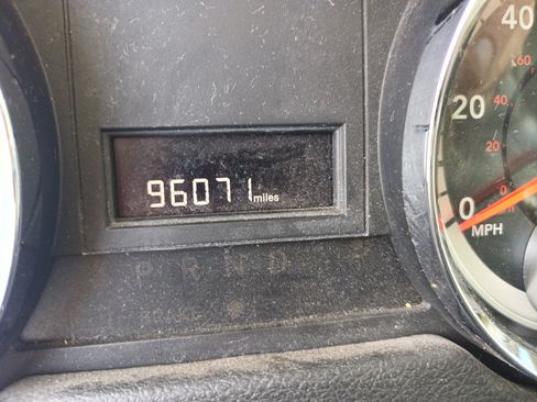 Used 2018 Dodge Grand Caravan SE w/ UConnect Hands-Free Group image 16