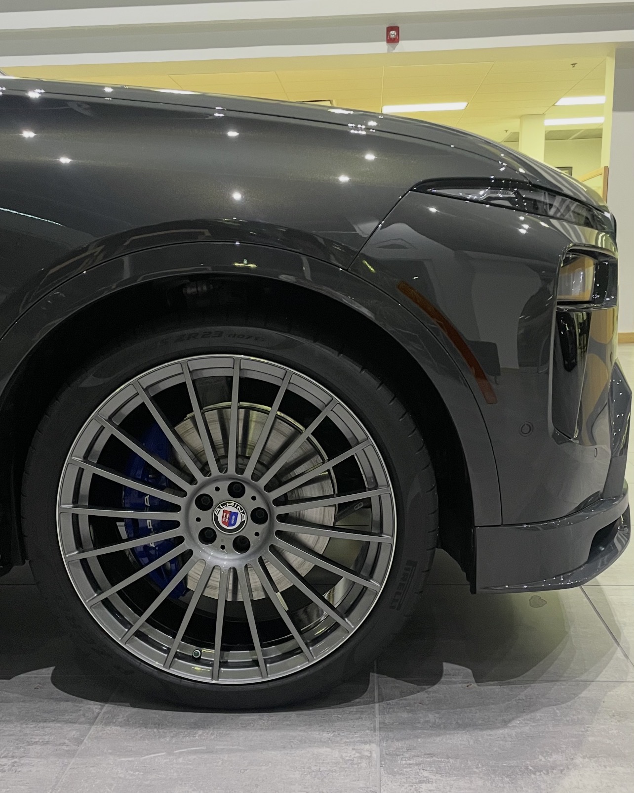 Used 2023 BMW ALPINA XB7 AWD/4WD image 16