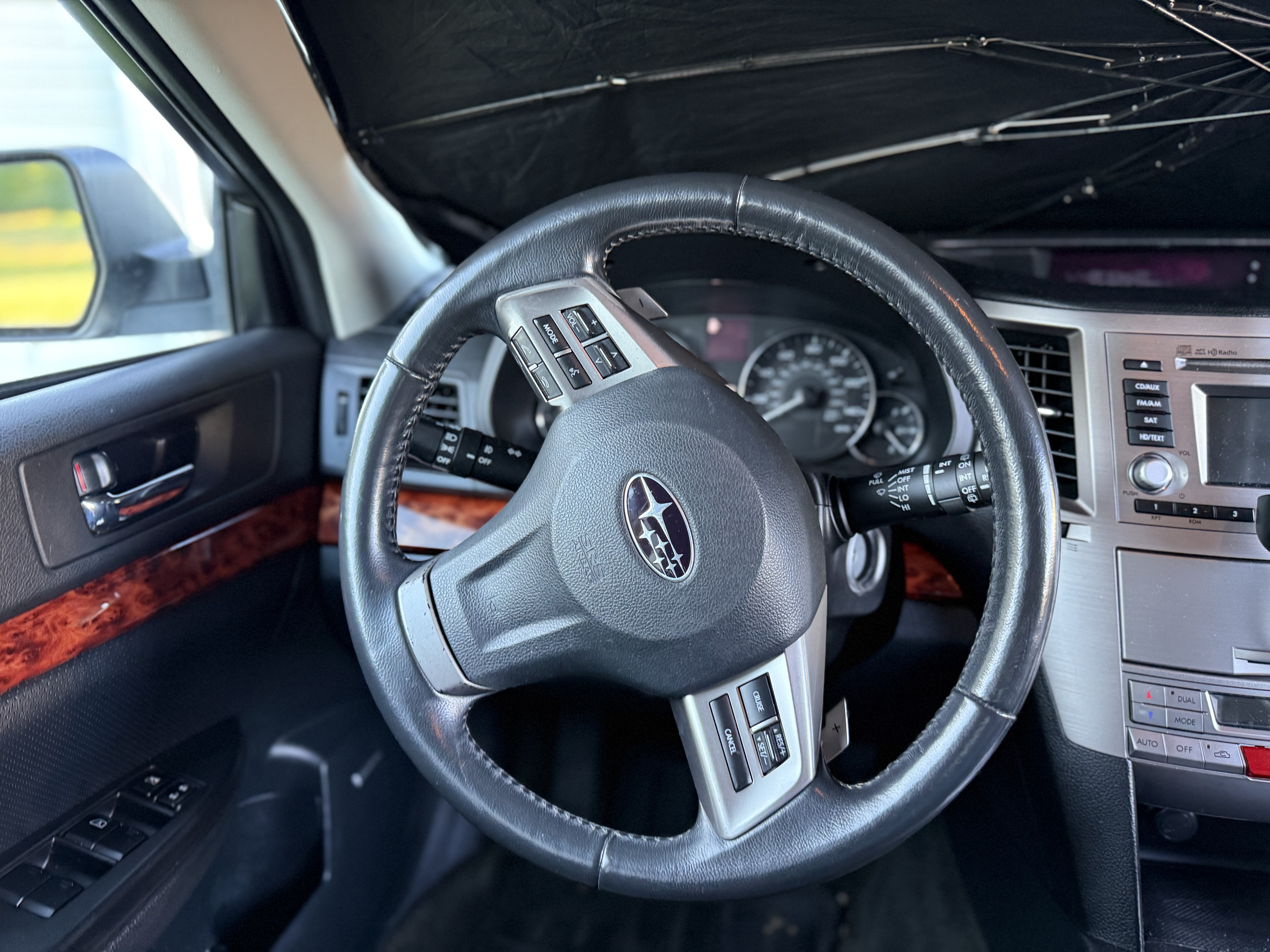 Used 2012 Subaru Outback 2.5i Limited AWD/4WD image 8