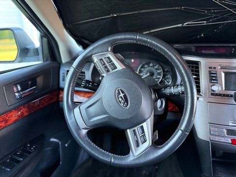 Used 2012 Subaru Outback 2.5i Limited AWD/4WD image 8