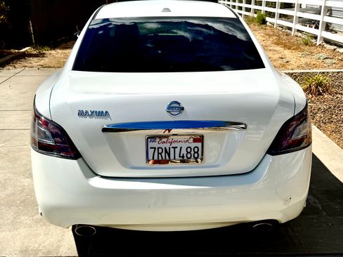 Used 2014 Nissan Maxima 3.5 SV image 2