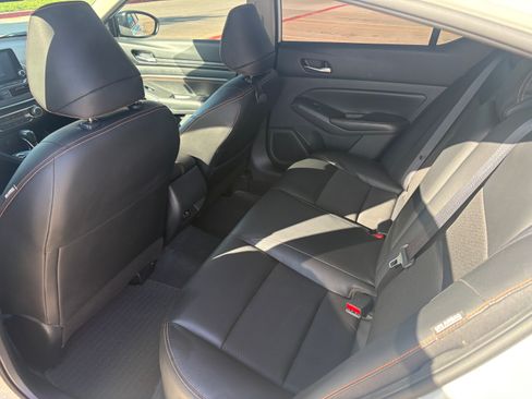 Used 2022 Nissan Altima 2.5 SR image 13