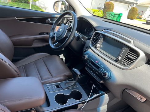 Used 2019 Kia Sorento SX w/ SX Touring Package FWD image 6