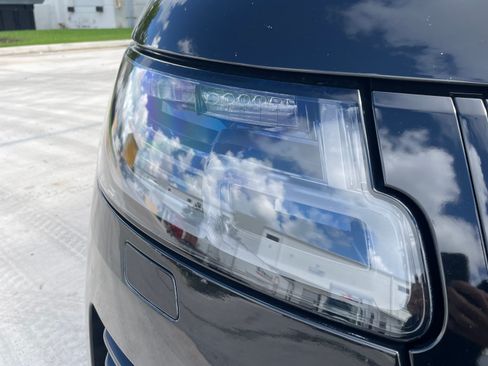 Used 2022 Land Rover Range Rover P525 Westminster Edition image 10