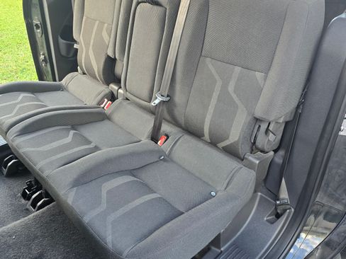 Used 2015 Ford Transit Connect XLT image 6