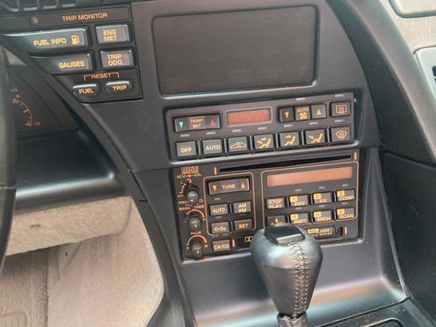 Used 1993 Chevrolet Corvette Coupe RWD image 13