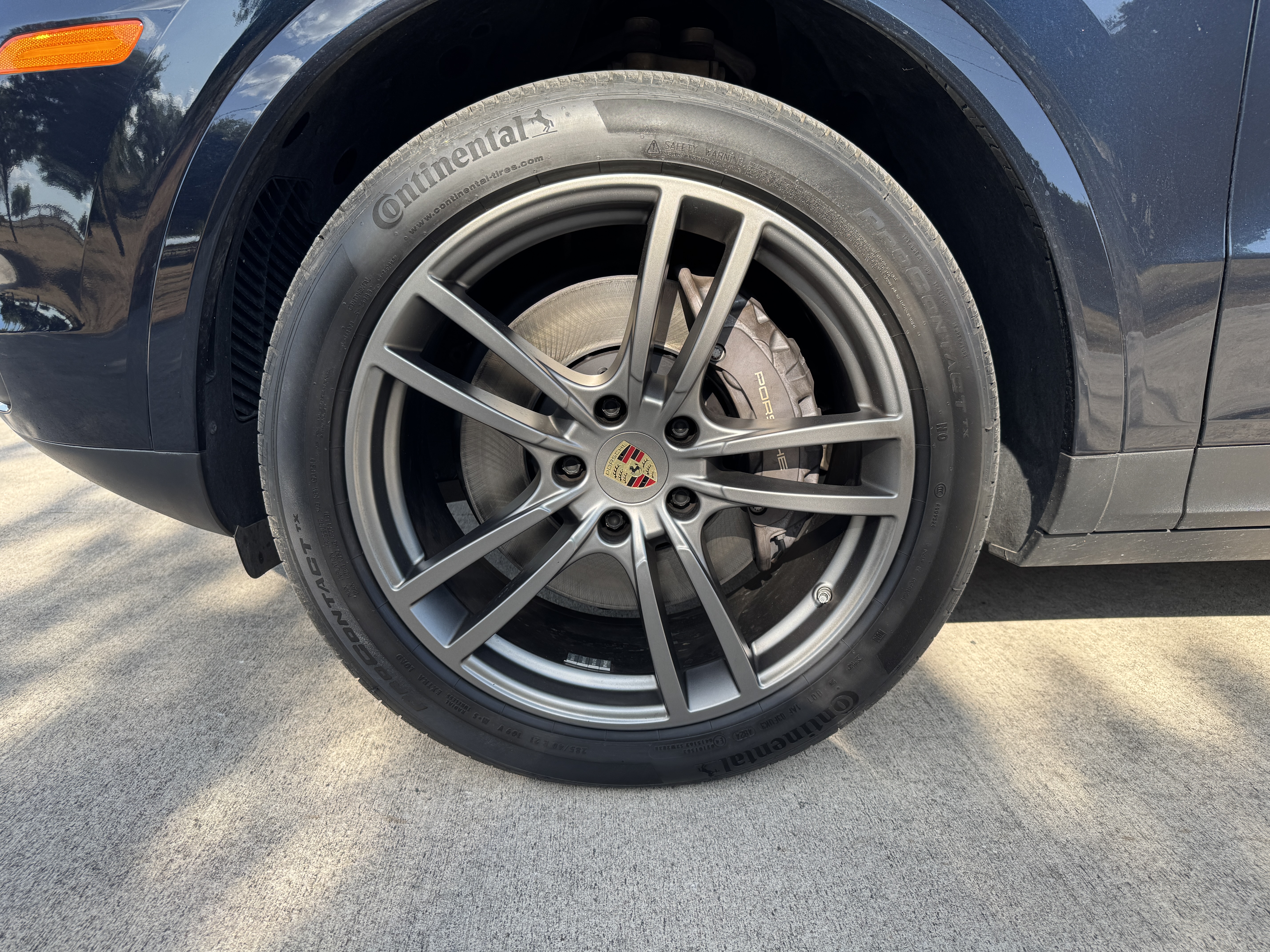 Used 2022 Porsche Cayenne Platinum Edition AWD/4WD image 12