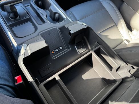 Used 2023 GMC Sierra 1500 SLT w/ SLT Premium Package image 13