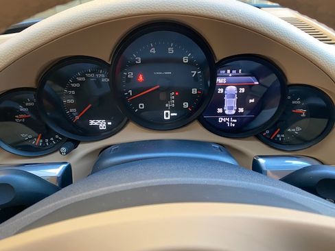 Used 2014 Porsche 911 Carrera image 13