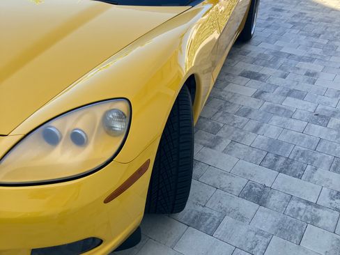 Used 2005 Chevrolet Corvette Coupe w/ Preferred Equipment Group image 5