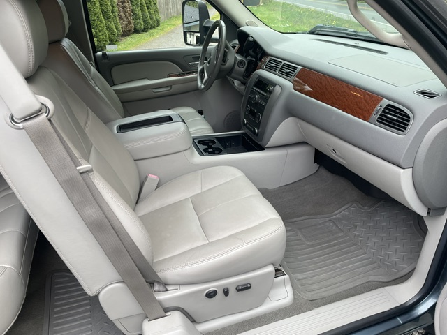 Used 2008 GMC Sierra 1500 SLT w/ Max Trailering Pack AWD/4WD image 5
