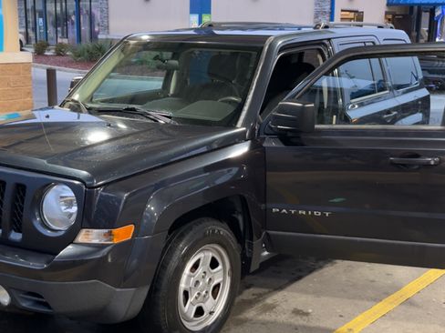 Used 2015 Jeep Patriot Sport w/ Power Value Group image 1