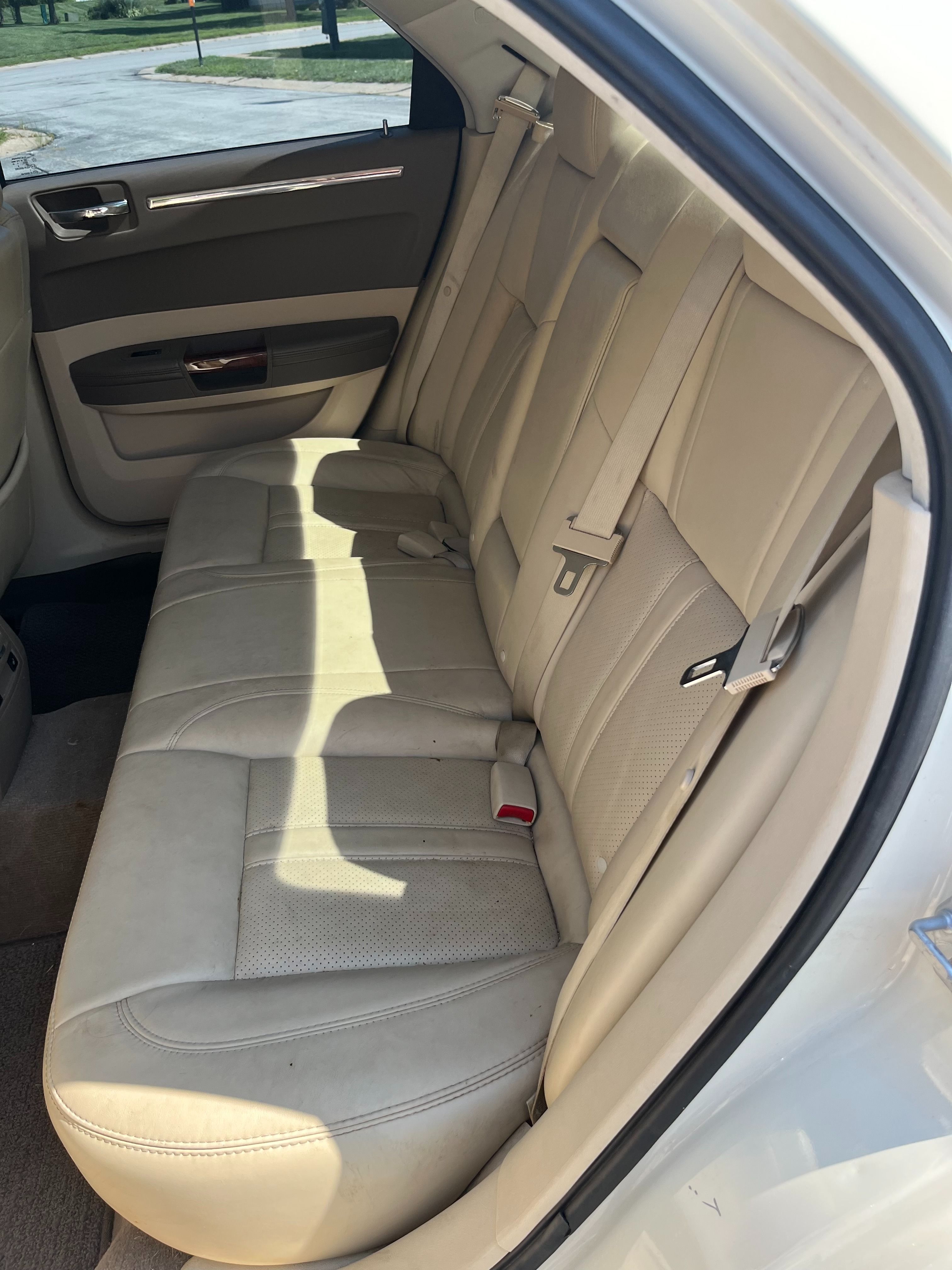 Used 2008 Chrysler 300 C RWD image 10