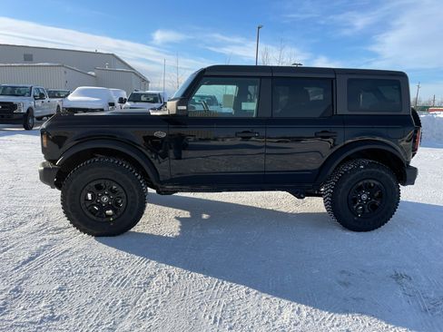 Used 2023 Ford Bronco Wildtrak image 1