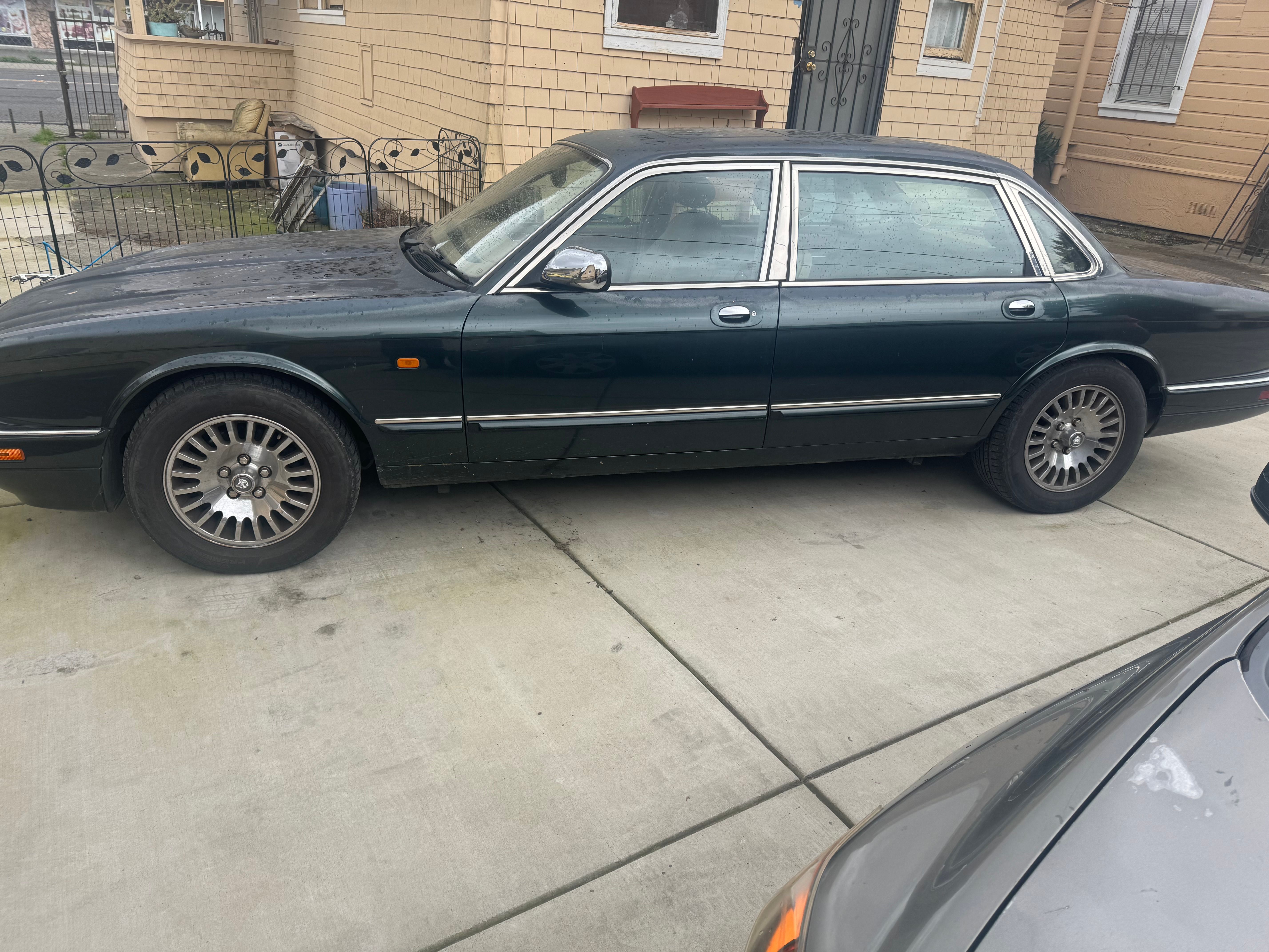 Used 1996 Jaguar XJ Vanden Plas RWD image 11