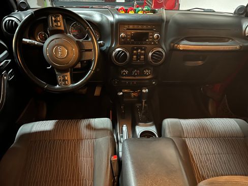 Used 2011 Jeep Wrangler Unlimited Sport AWD/4WD image 10