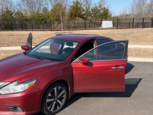 Used 2016 Nissan Altima 2.5 SR image 14