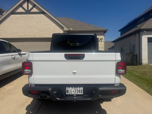 Used 2020 Jeep Gladiator Sport w/ Quick Order Package 24S image 4