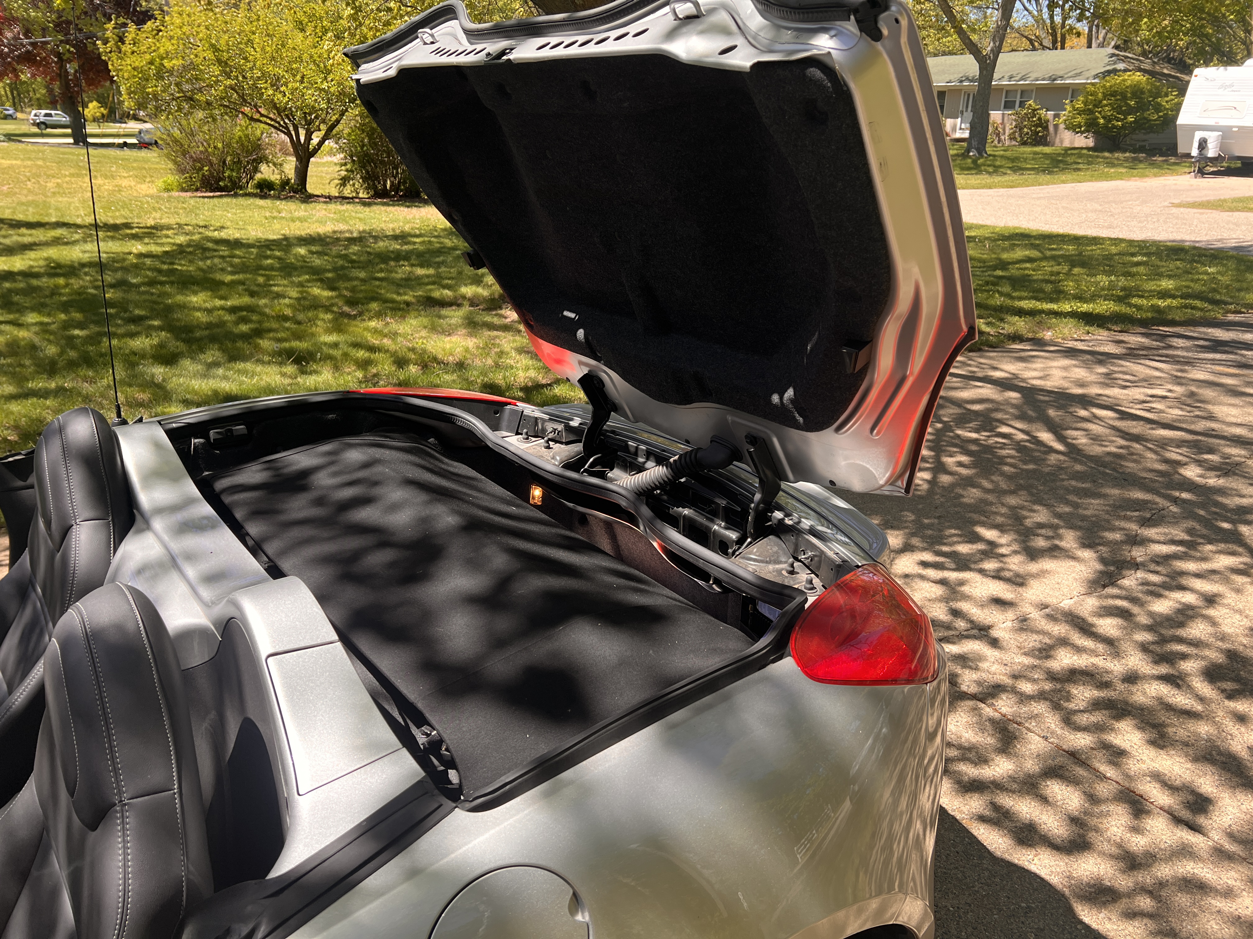 Used 2007 Pontiac Solstice Convertible w/ Premium Package RWD image 8