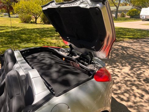 Used 2007 Pontiac Solstice Convertible w/ Premium Package RWD image 8