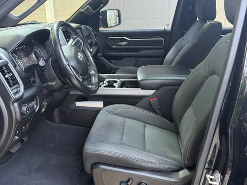 Used 2019 RAM 1500 Big Horn AWD/4WD image 13