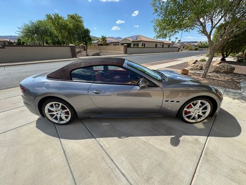 Used 2018 Maserati GranTurismo MC image 2