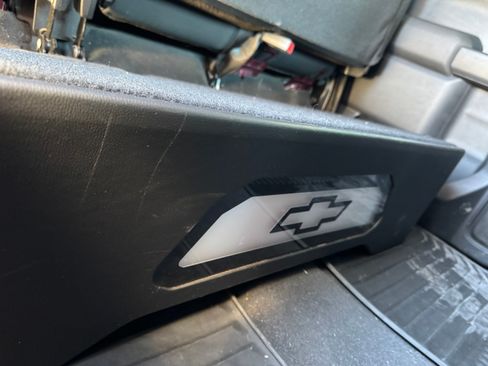 Used 2019 Chevrolet Silverado 1500 LT w/ Texas Edition image 6