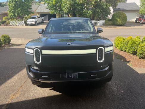 Used 2023 Rivian R1T Adventure AWD/4WD image 6